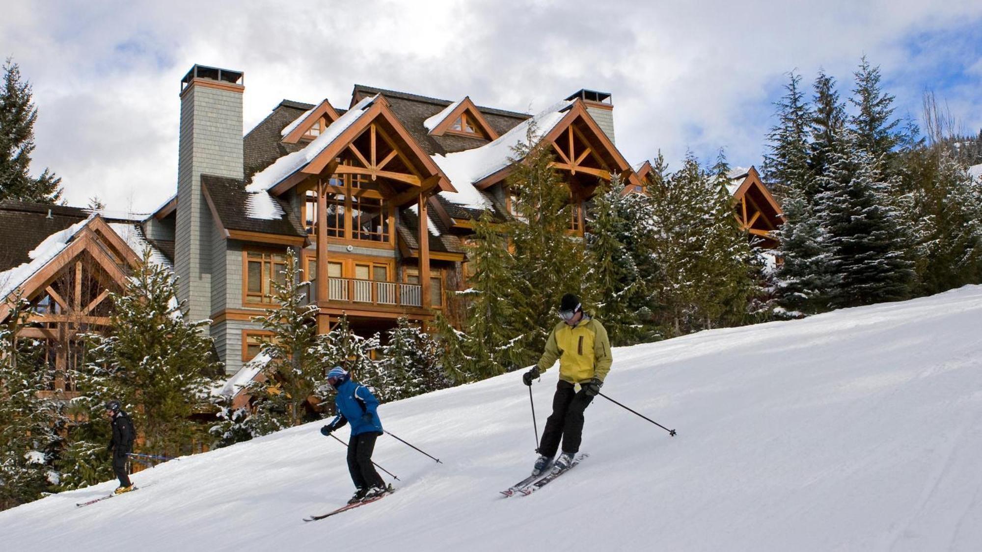 Holiday home Cedar Creek B | Ski-in, Ski-out Townhome, Private Hot Tub, Walk To Village, Free Village Shuttle *
