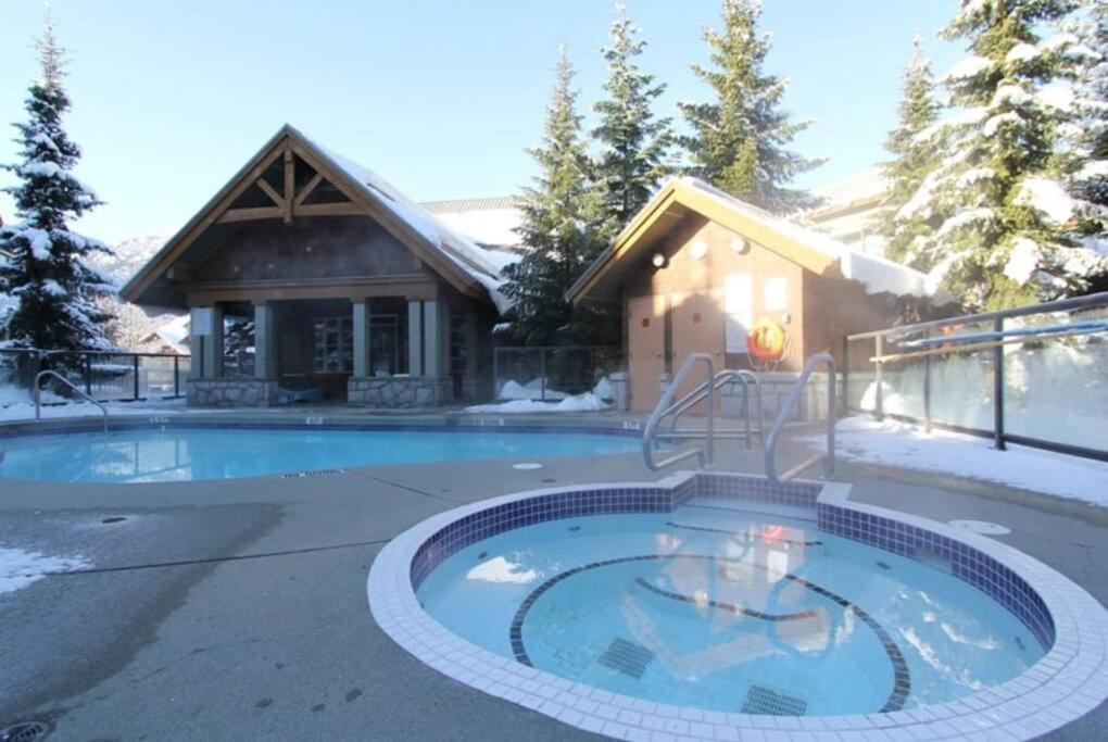 Apartment Cozy Townhouse In Village North Whistler