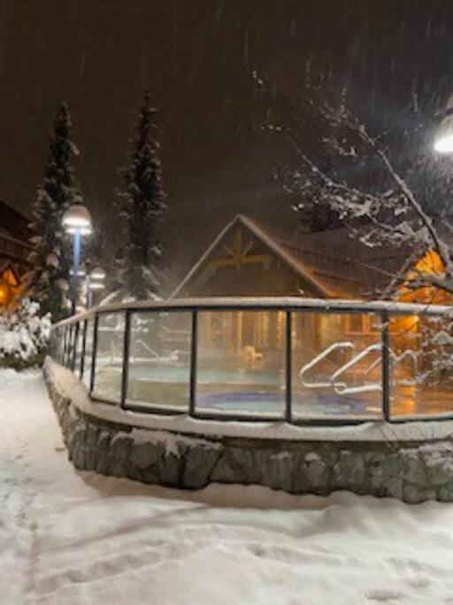 Cozy Townhouse In Village North