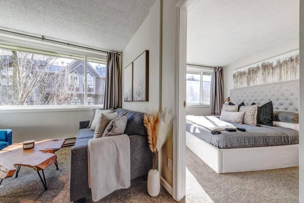 1bd Unit In The Heart Of Village Apartment *