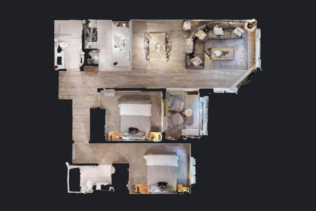 Apartment Bear Lodge, Village - Spectacular Location On Village Stroll, Designer Remodel Whistler