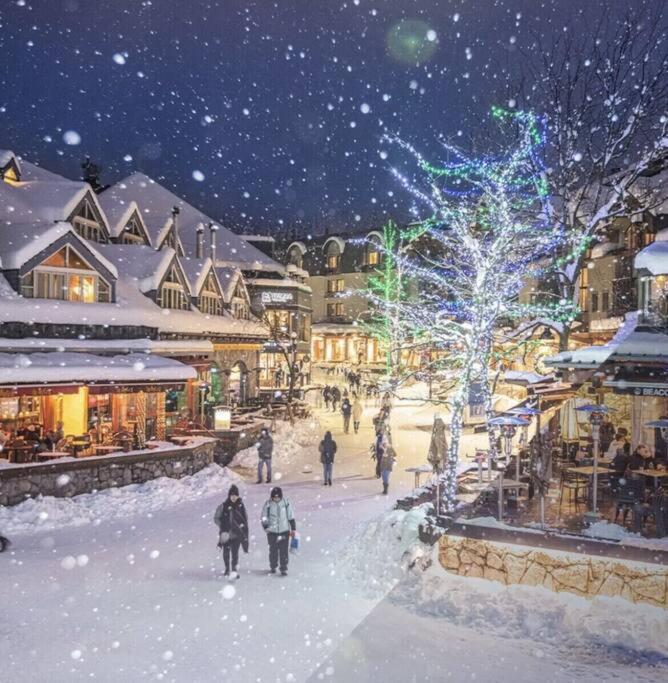 Bear Lodge, Village - Spectacular Location On Village Stroll, Designer Remodel Apartment Whistler