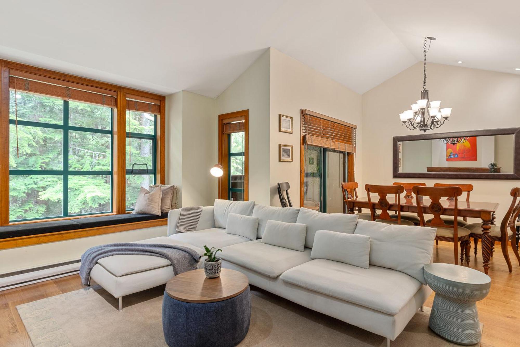 Peaceful With Private Hot Tub And Garage By Harmony Holiday home