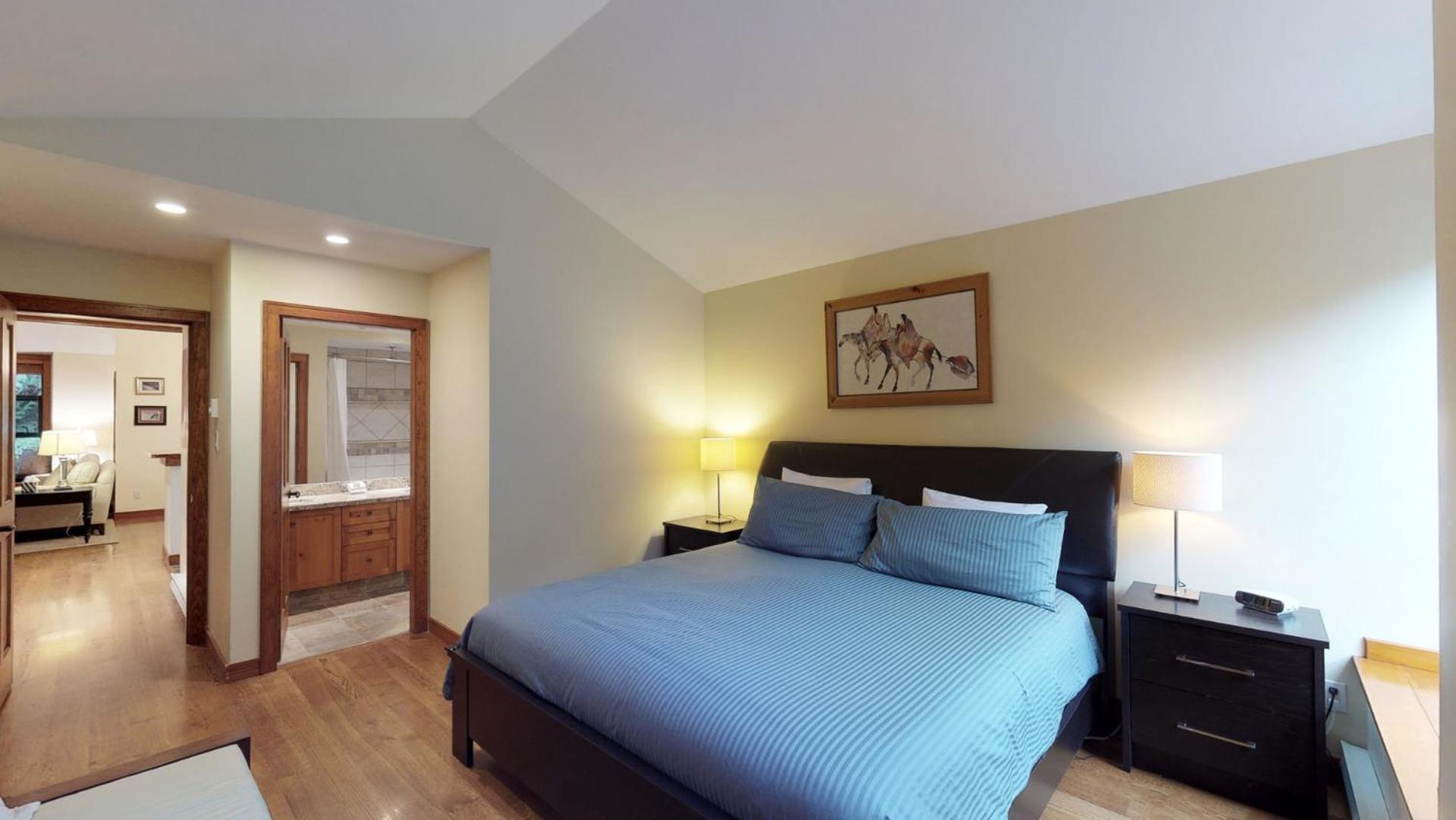 Peaceful With Private Hot Tub And Garage By Harmony Holiday home Whistler