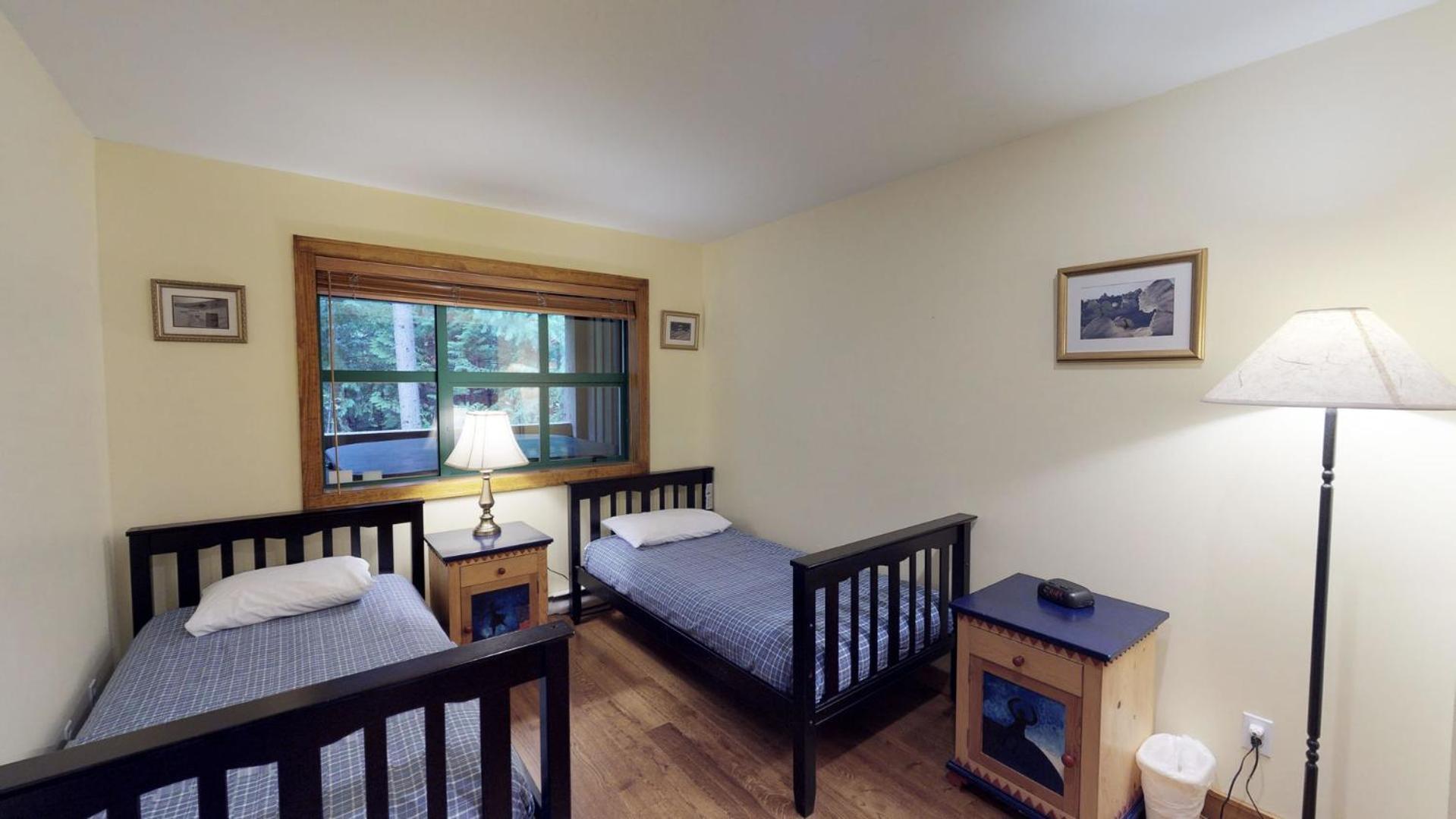 Peaceful With Private Hot Tub And Garage By Harmony Holiday home Whistler