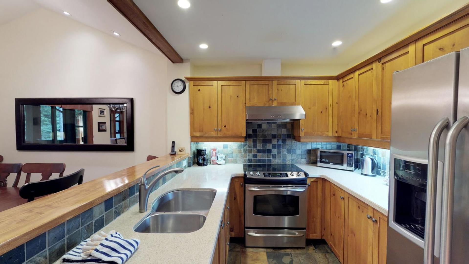 Peaceful With Private Hot Tub And Garage By Harmony