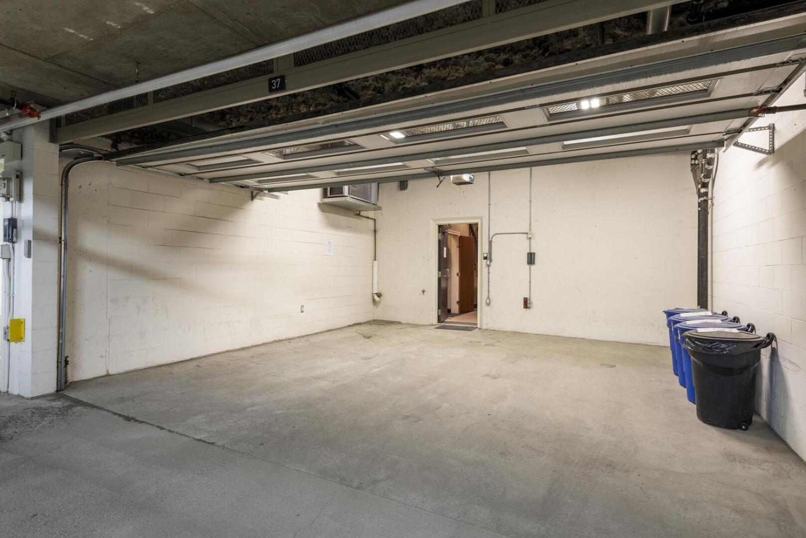Holiday home Fitzsimmons Walk Deluxe Townhome With Private Hot Tub Village Walking Distance Whistler