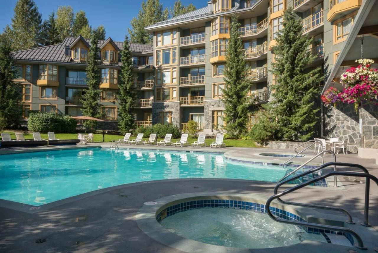 Mid Century Modern - W Pool & Hot Tub Apartment Whistler