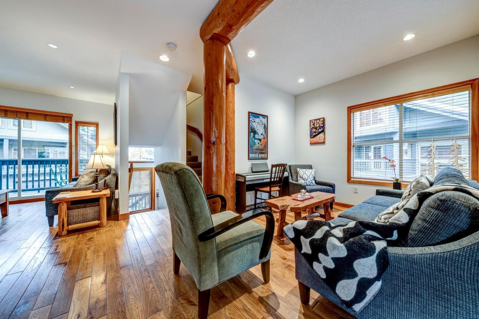 Holiday home Snowy Creek 30 - In Out, Private Hot Tub, Short Walk To Village Whistler