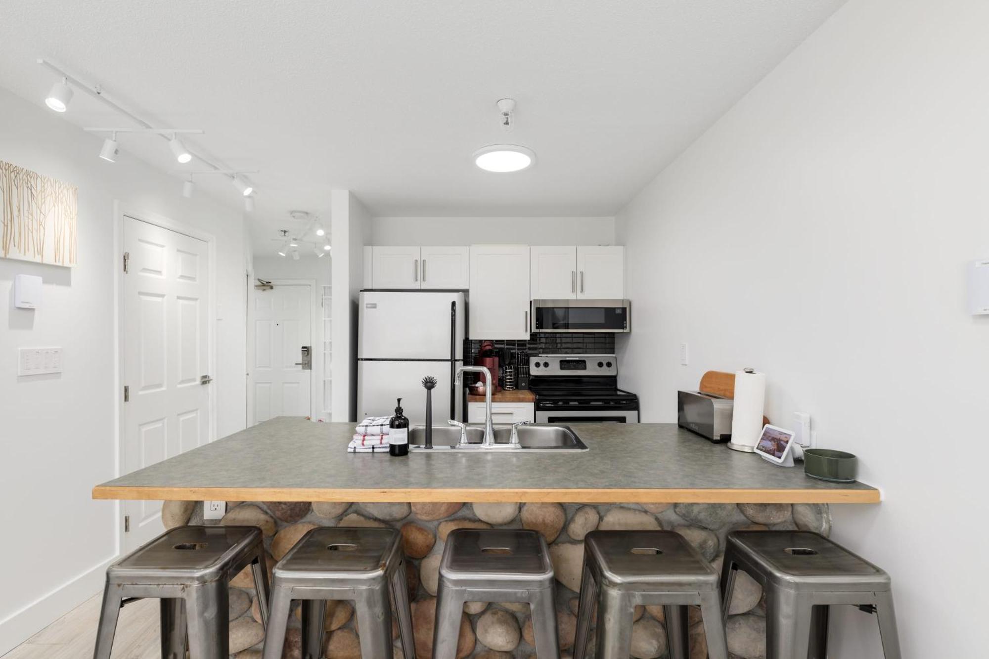 2br Unit