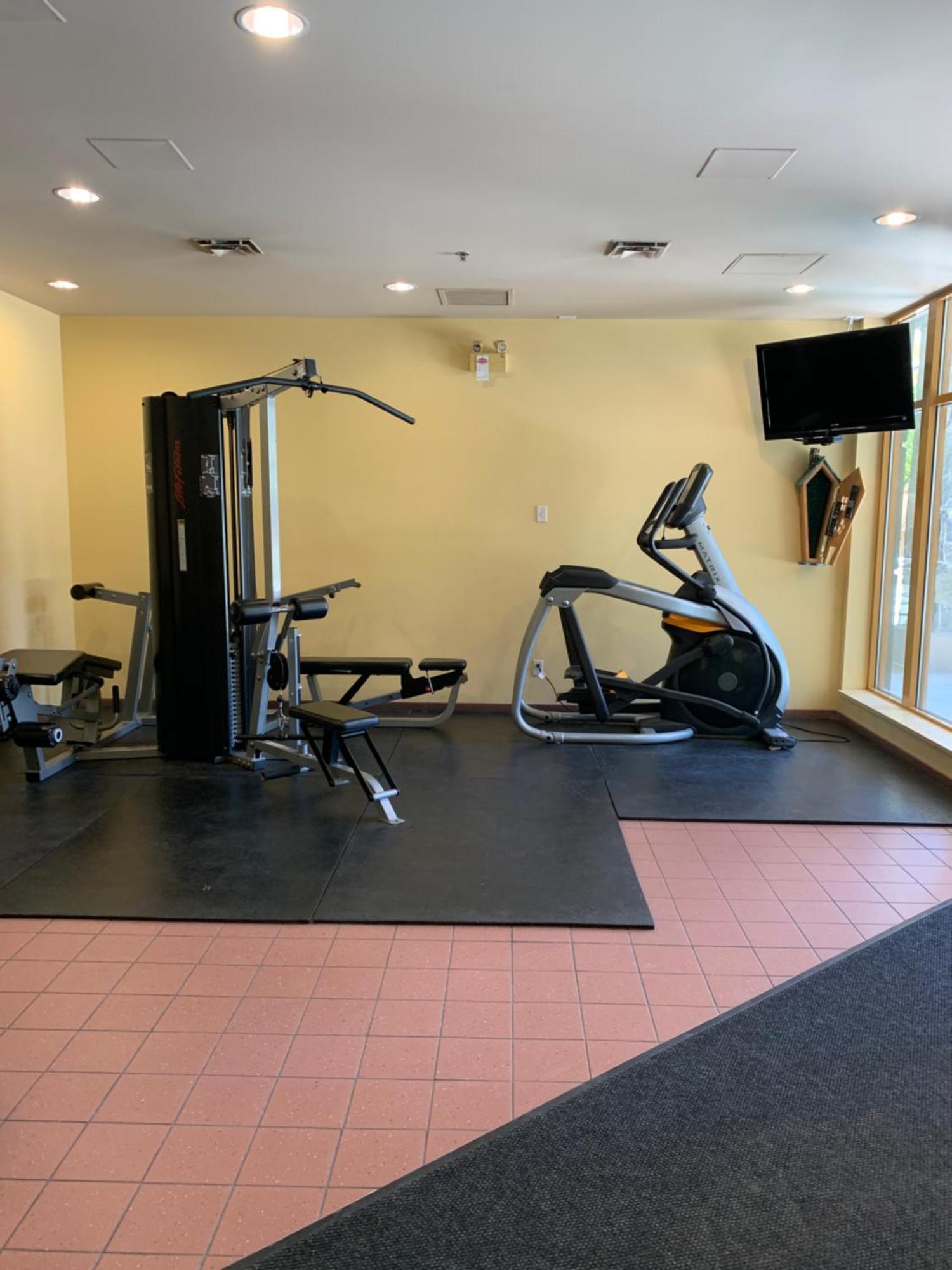 Hotel Cascade Lodge 2 Hot Tubs Pool Gym Sauna Parking 4*
