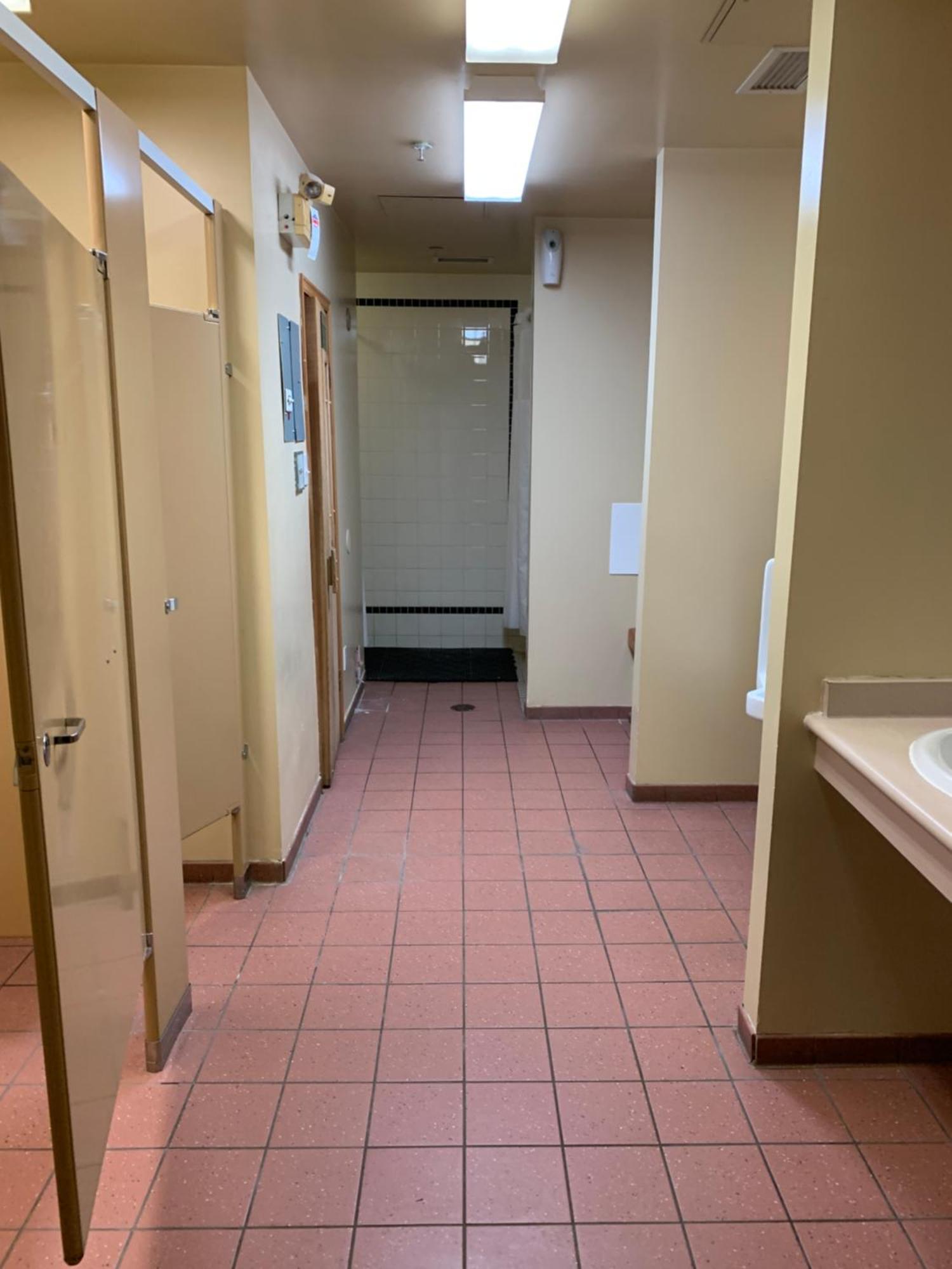Cascade Lodge 2 Hot Tubs Pool Gym Sauna Parking Whistler