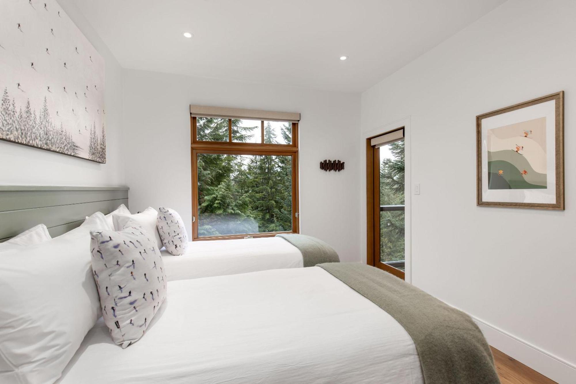 Holiday home Taluswood The Ridge 07 | Newly Renovated! Access Townhome W/ Private Hot Tub & Stunning Views