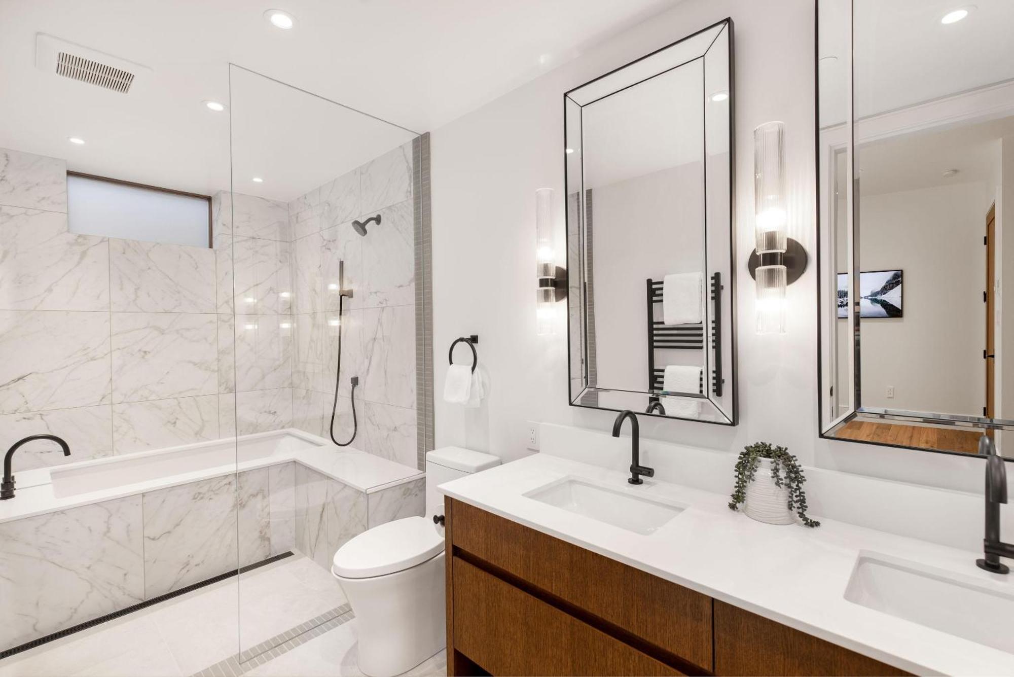 Taluswood The Ridge 07 | Newly Renovated! Access Townhome W/ Private Hot Tub & Stunning Views Whistler