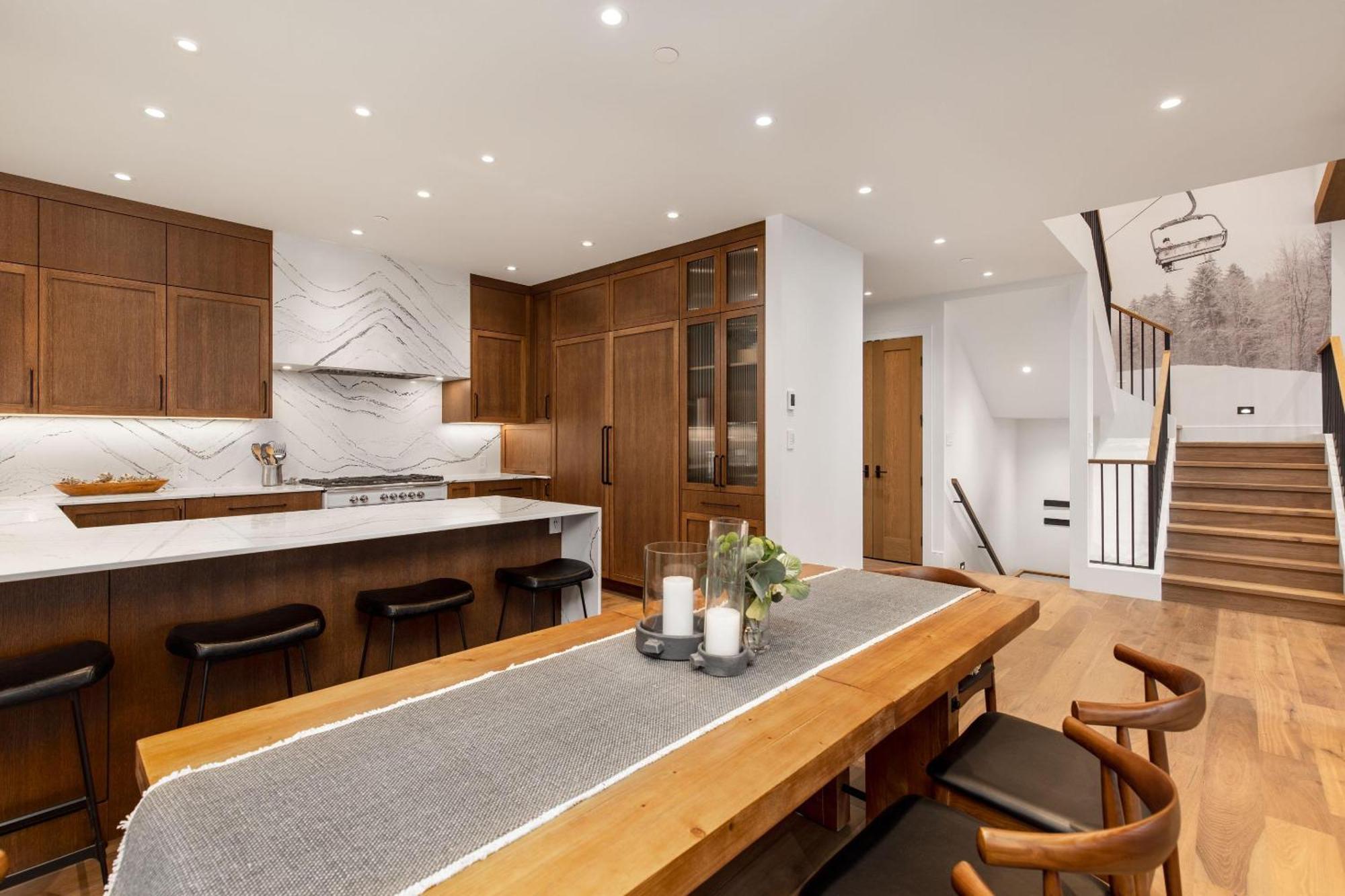 Holiday home Taluswood The Ridge 07 | Newly Renovated! Access Townhome W/ Private Hot Tub & Stunning Views