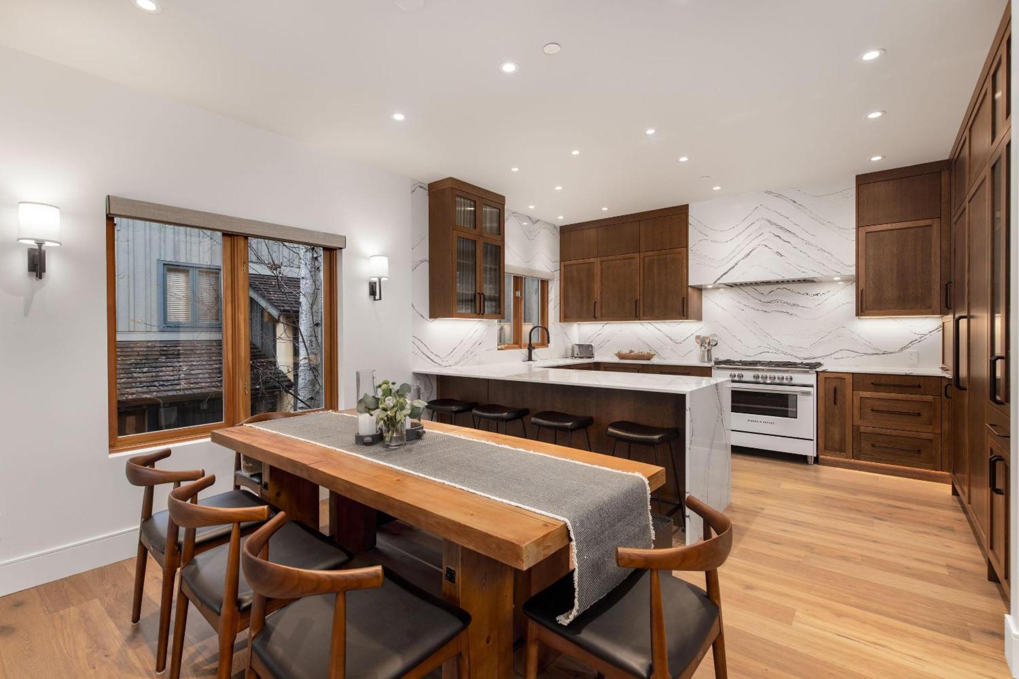 Taluswood The Ridge 07 | Newly Renovated! Access Townhome W/ Private Hot Tub & Stunning Views * Whistler