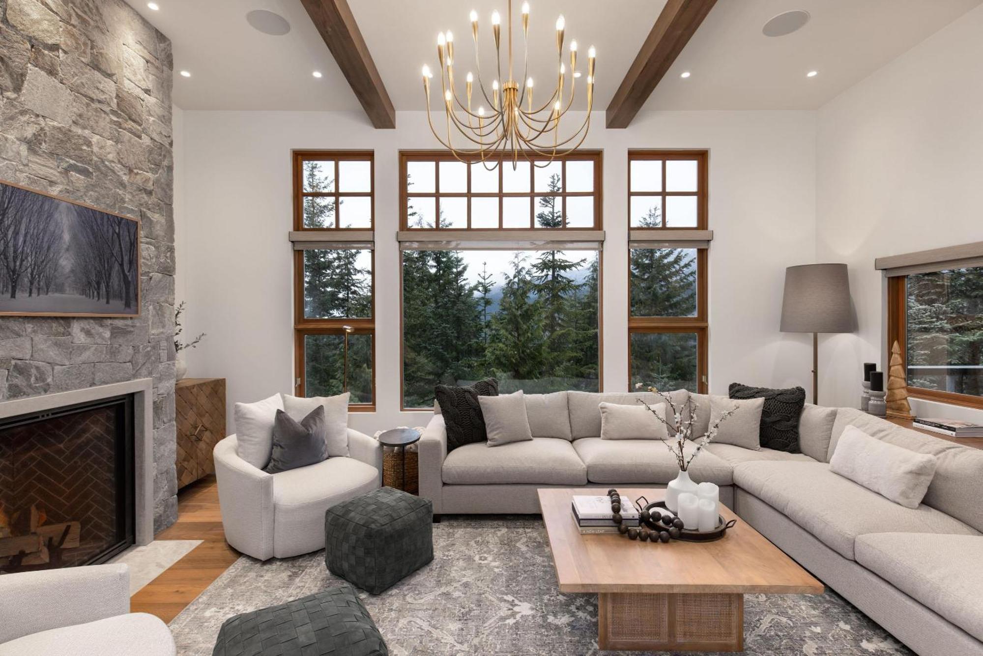 Taluswood The Ridge 07 | Newly Renovated! Access Townhome W/ Private Hot Tub & Stunning Views Holiday home Whistler
