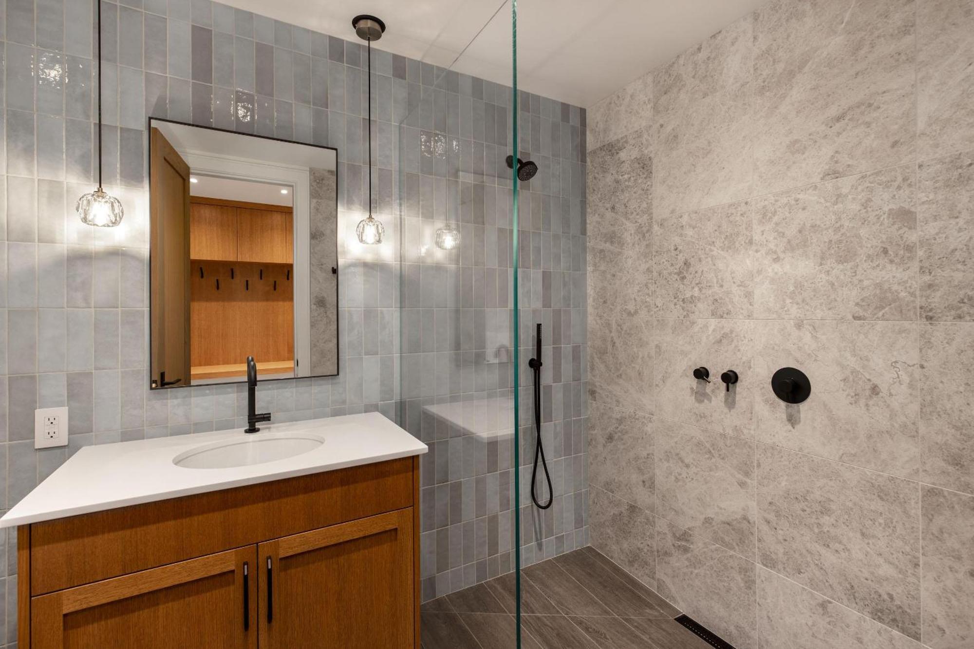 Holiday home Taluswood The Ridge 07 | Newly Renovated! Access Townhome W/ Private Hot Tub & Stunning Views Whistler