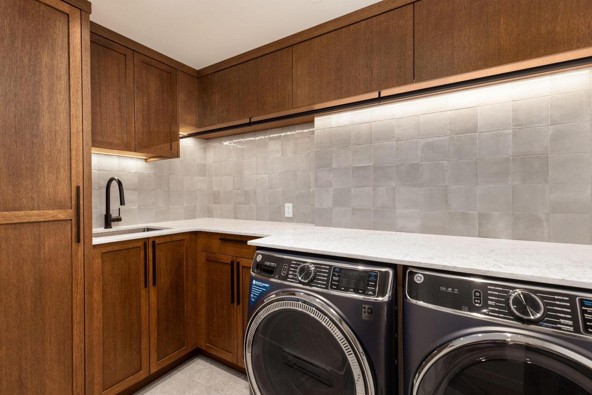 Holiday home Taluswood The Ridge 07 | Newly Renovated! Access Townhome W/ Private Hot Tub & Stunning Views