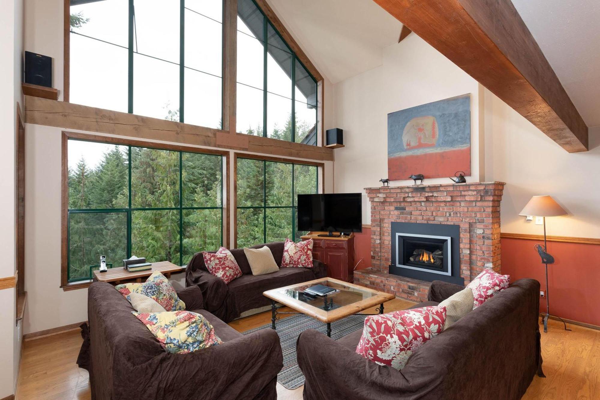 Northern Lights 16 | Large 4-bed Townhome Near To Village W/ Hot Tub, Steam & Parking