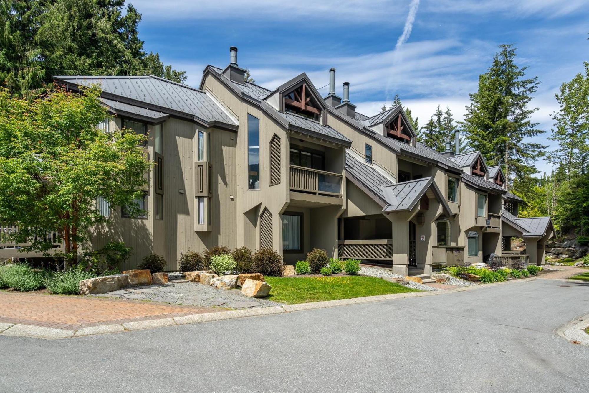 Gables 25 | Townhome Location! Walk Everywhere In 5 Mins * Whistler