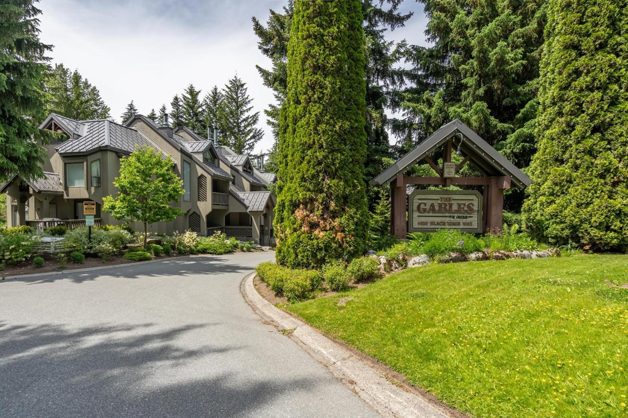 Holiday home Gables 25 | Townhome Location! Walk Everywhere In 5 Mins Whistler