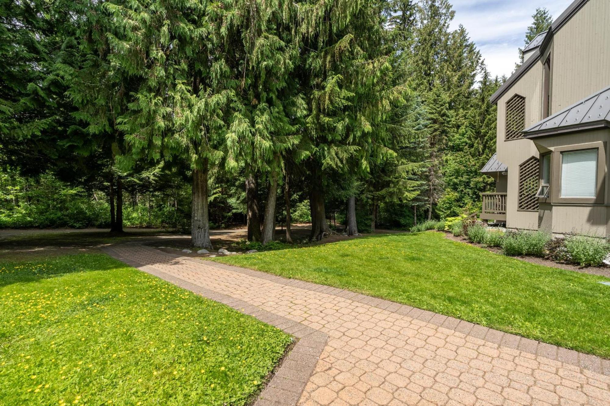 Gables 25 | Townhome Location! Walk Everywhere In 5 Mins Holiday home