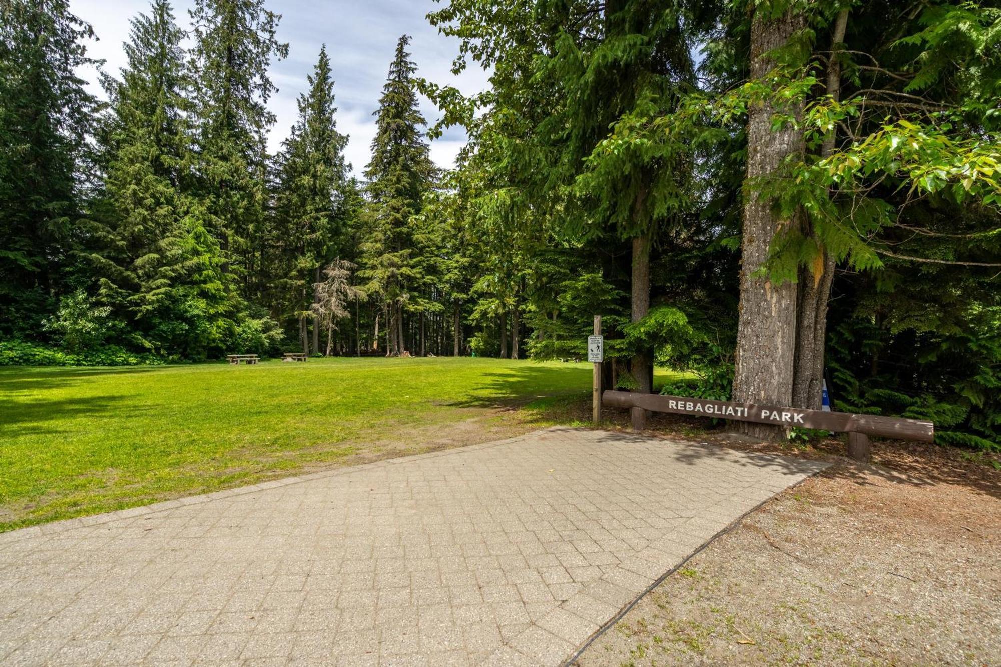 Gables 25 | Townhome Location! Walk Everywhere In 5 Mins Whistler