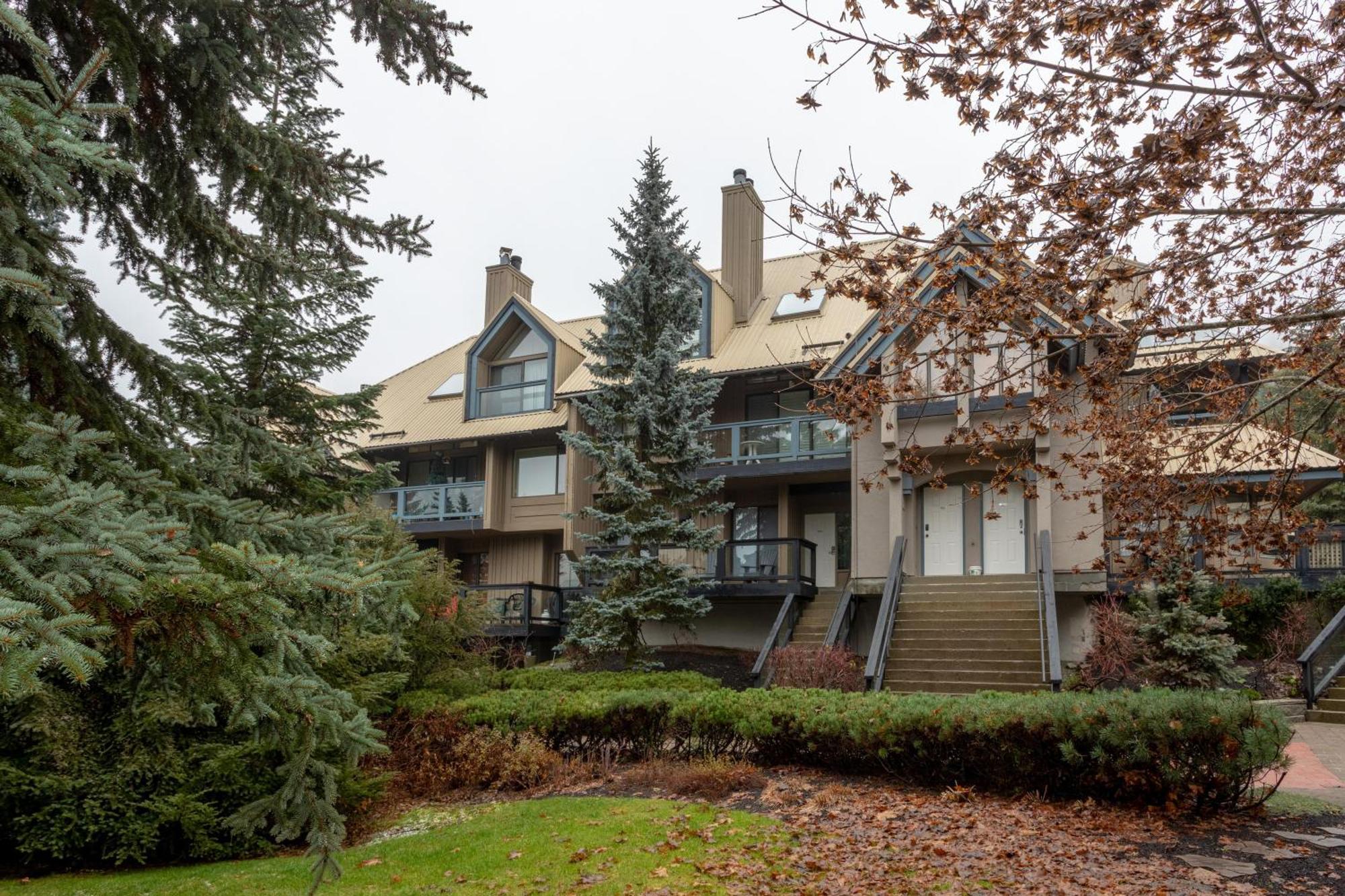 Holiday home Foxglove 6 - The | 1-level Townhouse Walking Distance To Village & Close To Hill Whistler