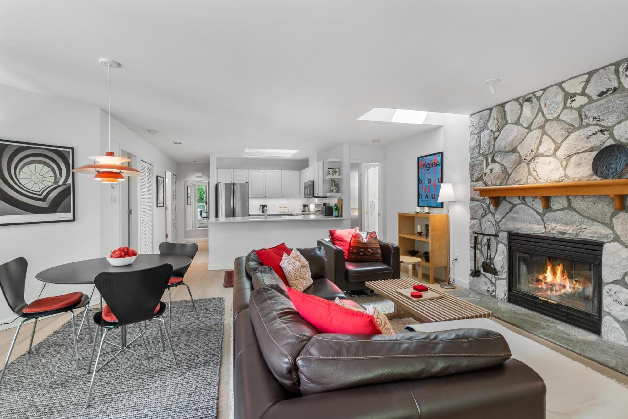 Holiday home Gleneagle 9 | Stylish Townhome In An Excellent Location Near To Hill And Lost Park Whistler