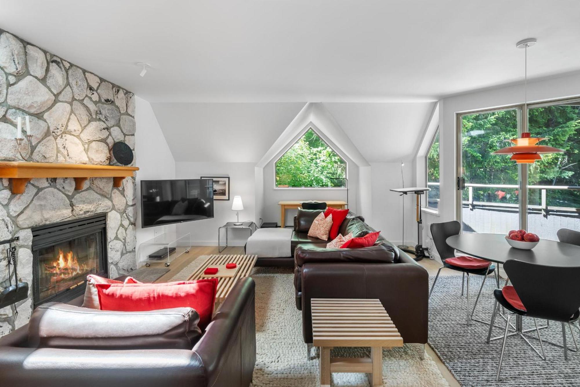 Holiday home Gleneagle 9 | Stylish Townhome In An Excellent Location Near To Hill And Lost Park Whistler