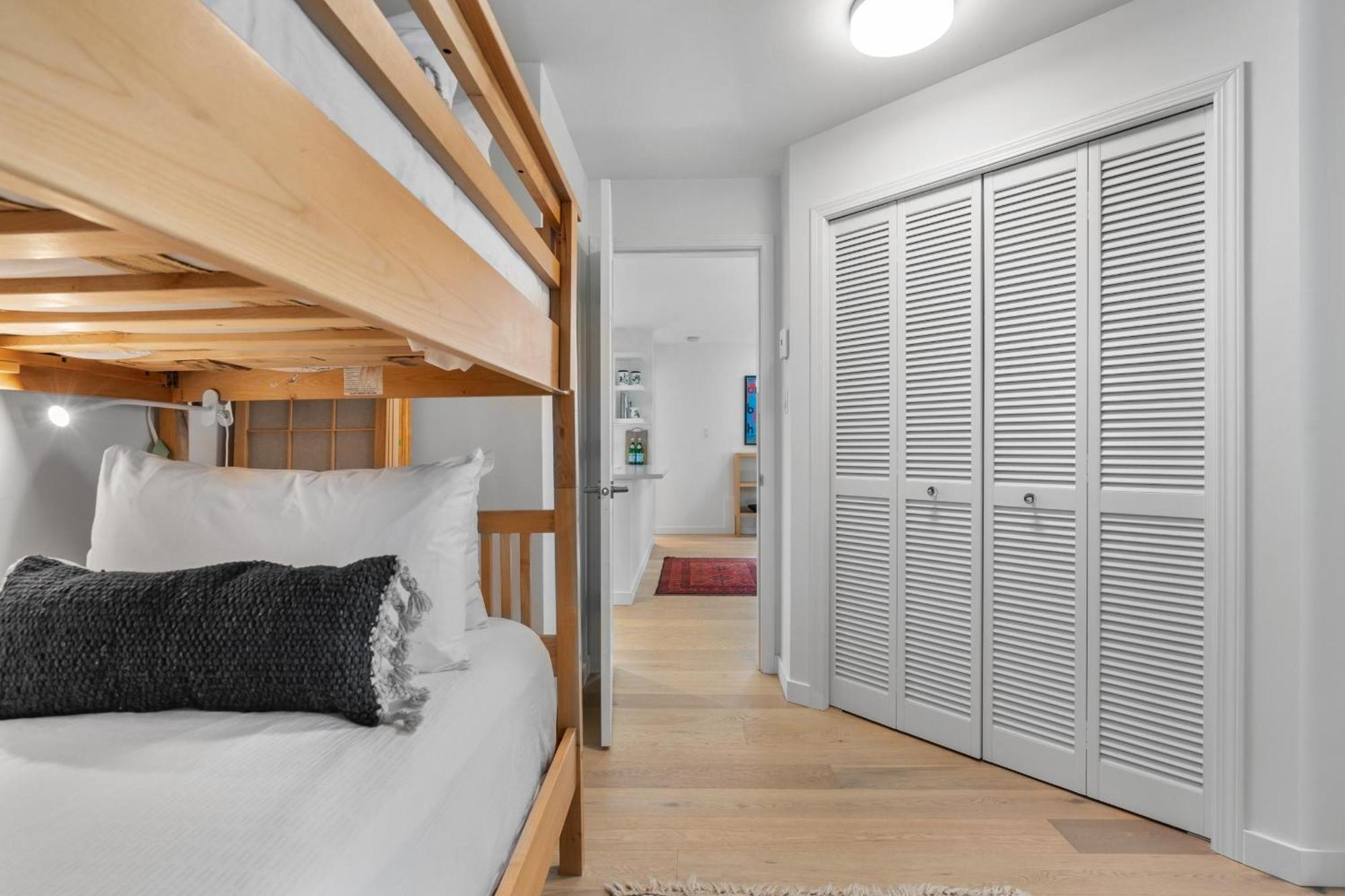 Gleneagle 9 | Stylish Townhome In An Excellent Location Near To Hill And Lost Park Holiday home