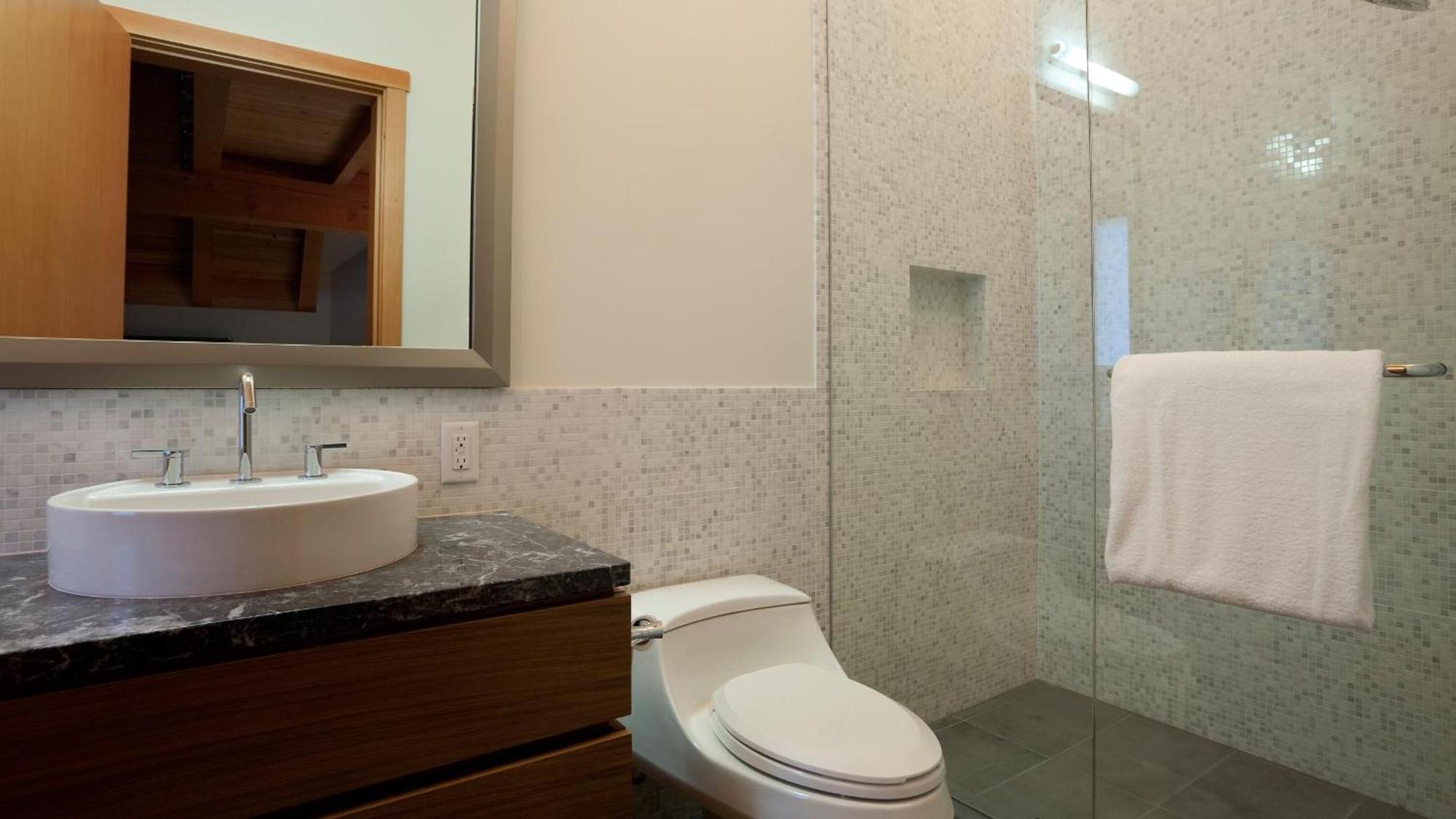 Kadenwood 2951 - Guest Favorite Luxury With Jacuzzi, Heated Pool & Cinema Holiday home