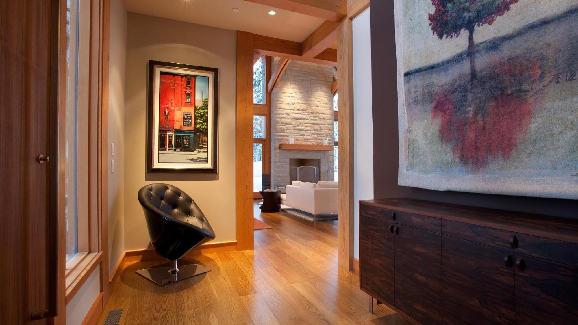 Kadenwood 2951 - Guest Favorite Luxury With Jacuzzi, Heated Pool & Cinema Whistler