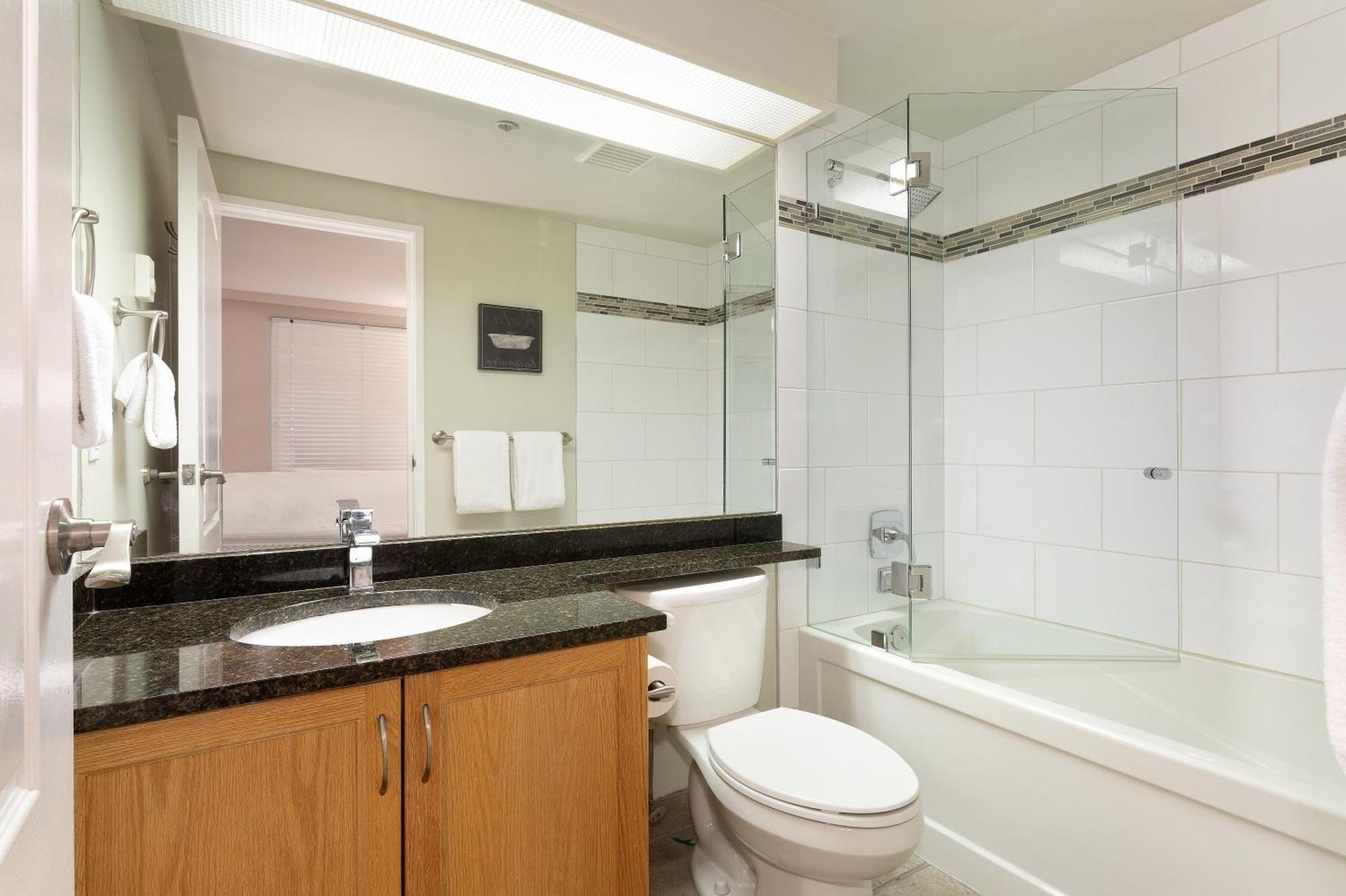 Woodrun 514 | Ski-in Ski-out W/ Pool, Hot Tub, Free Parking, Wifi & Laundry *