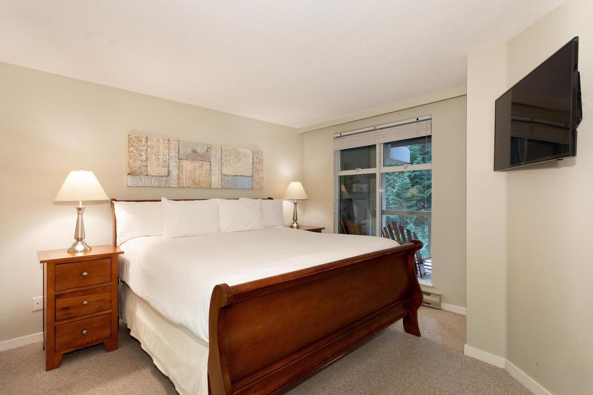 Woodrun 514 | Ski-in Ski-out W/ Pool, Hot Tub, Free Parking, Wifi & Laundry Holiday home
