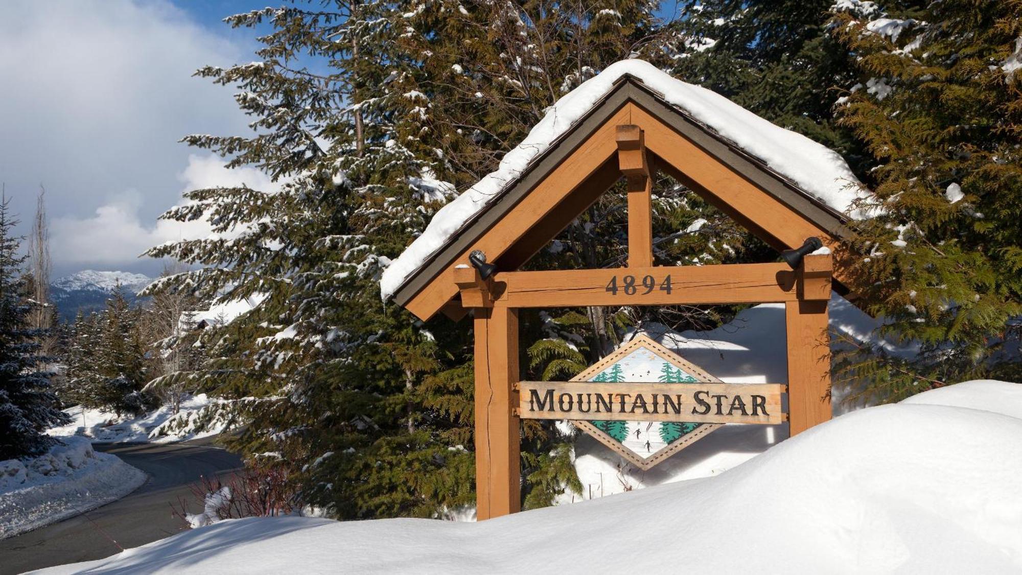 Holiday home Mountain Star 1 | Mountain Townhome With Hot Tub, 100m From Slopes, Free Village Shuttle