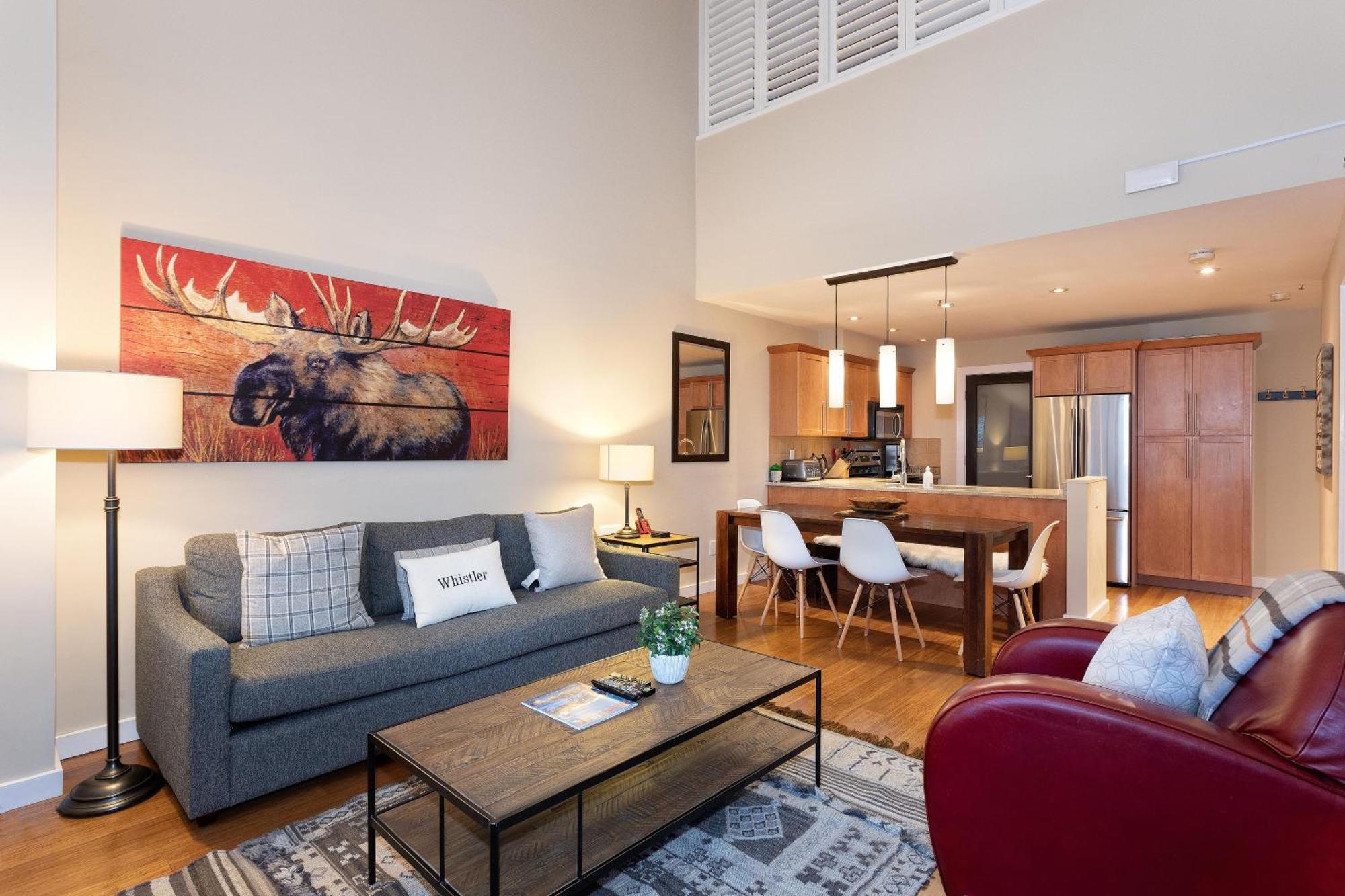 Holiday home Glacier 318 | Base Of Blackcomb Condo, Heated Pool + Two Hot Tubs! Whistler