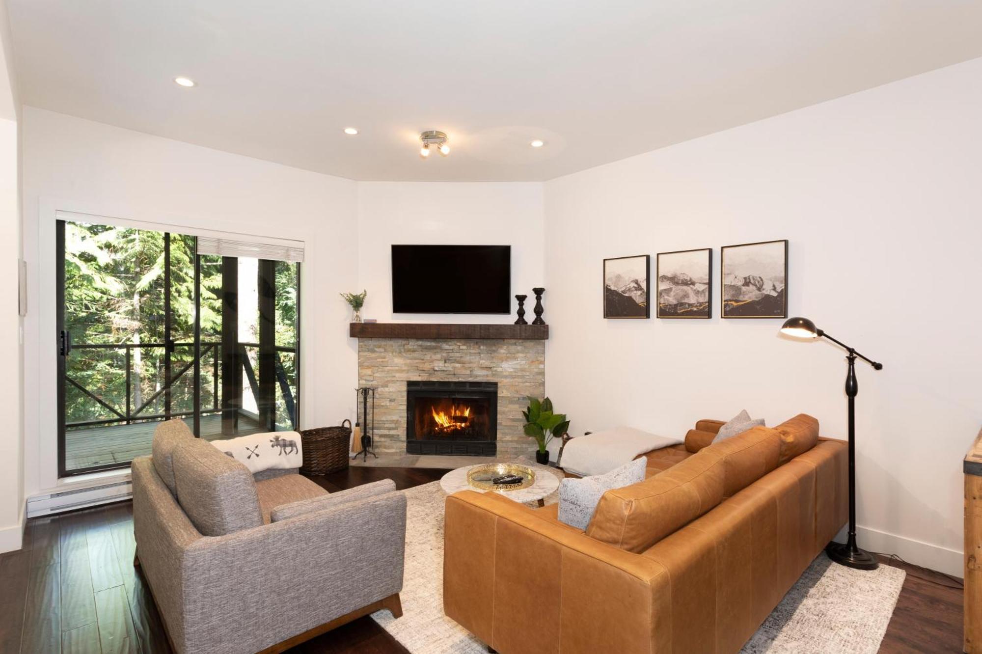Crystal Ridge 13 | Designer Gem, Walk/bus To Skiing, Private Hot Tub & Garage, Boot Heaters Whistler