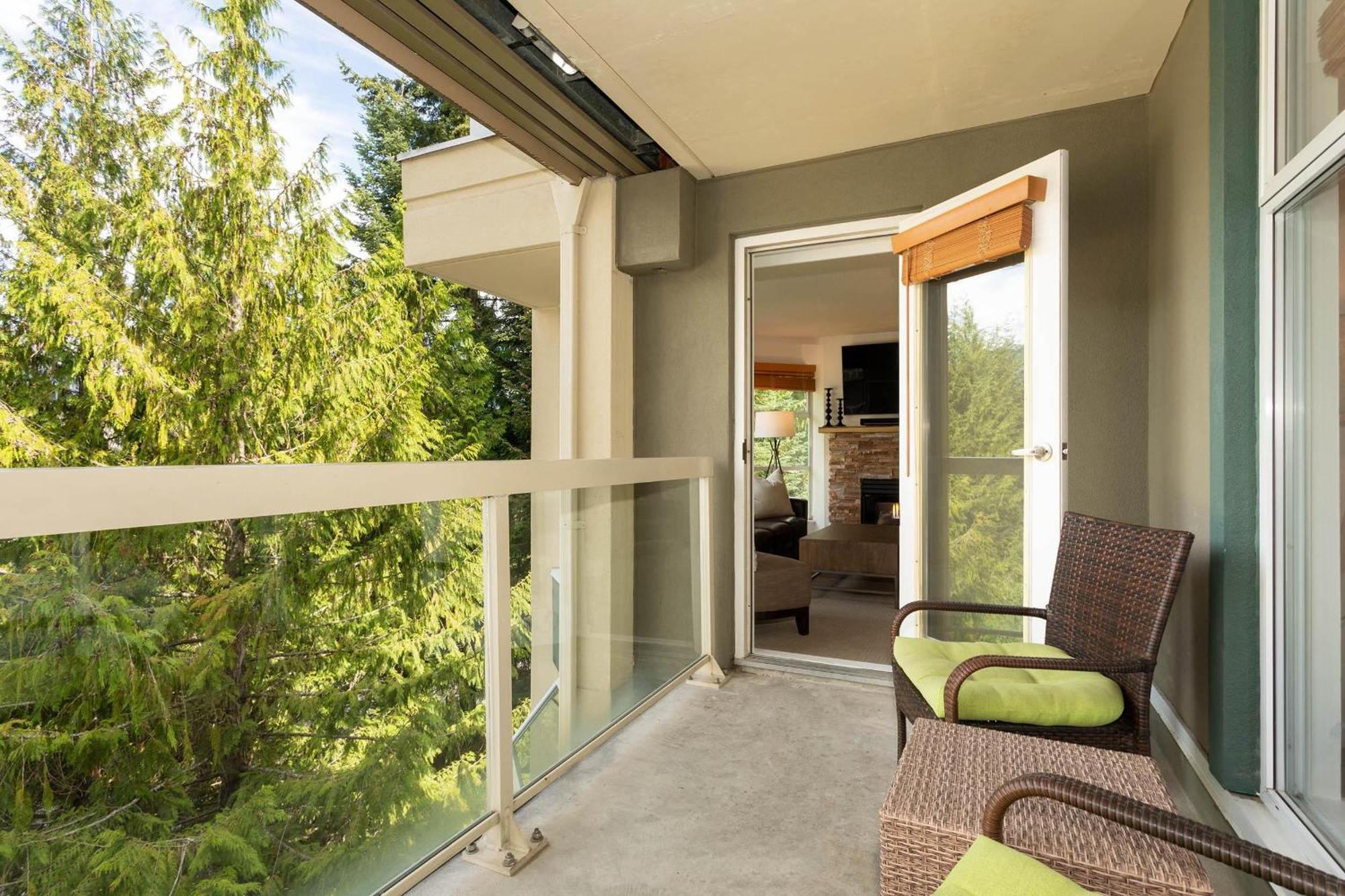 Woodrun 417 | Ski-in Ski-out, Pool, Hot Tub, Free Parking Holiday home Whistler