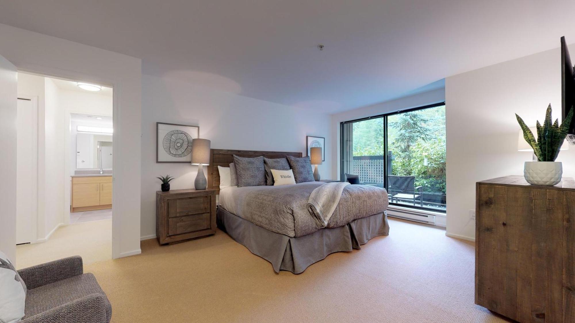 Foxglove 6 - The | 1-level Townhouse Walking Distance To Village & Close To Hill Holiday home Whistler
