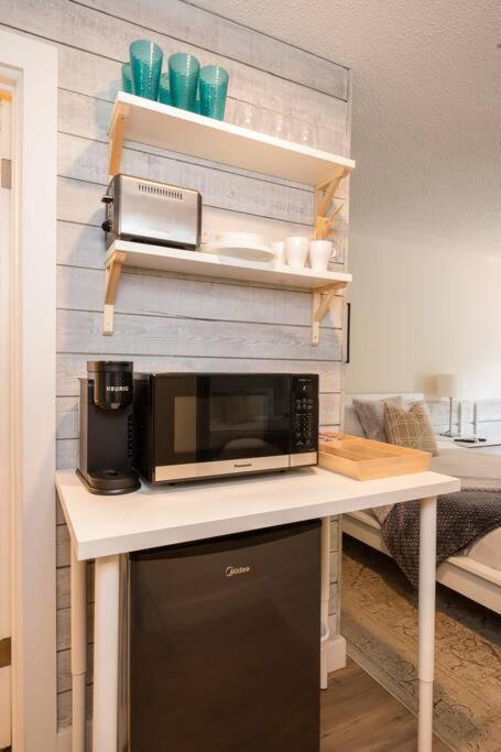 Apartment Cozy Creek Den - W Hot Tub And Pool *