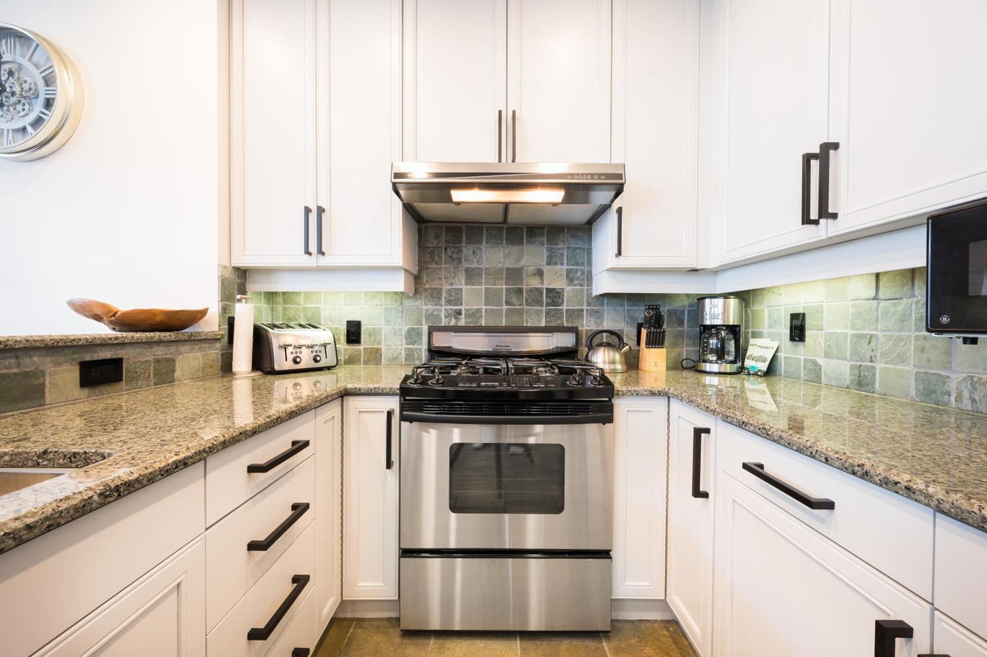 3br, Taluswood Heights, Luxury, Private Hot Tub, Ski-in Ski-out, By Harmony Whistler