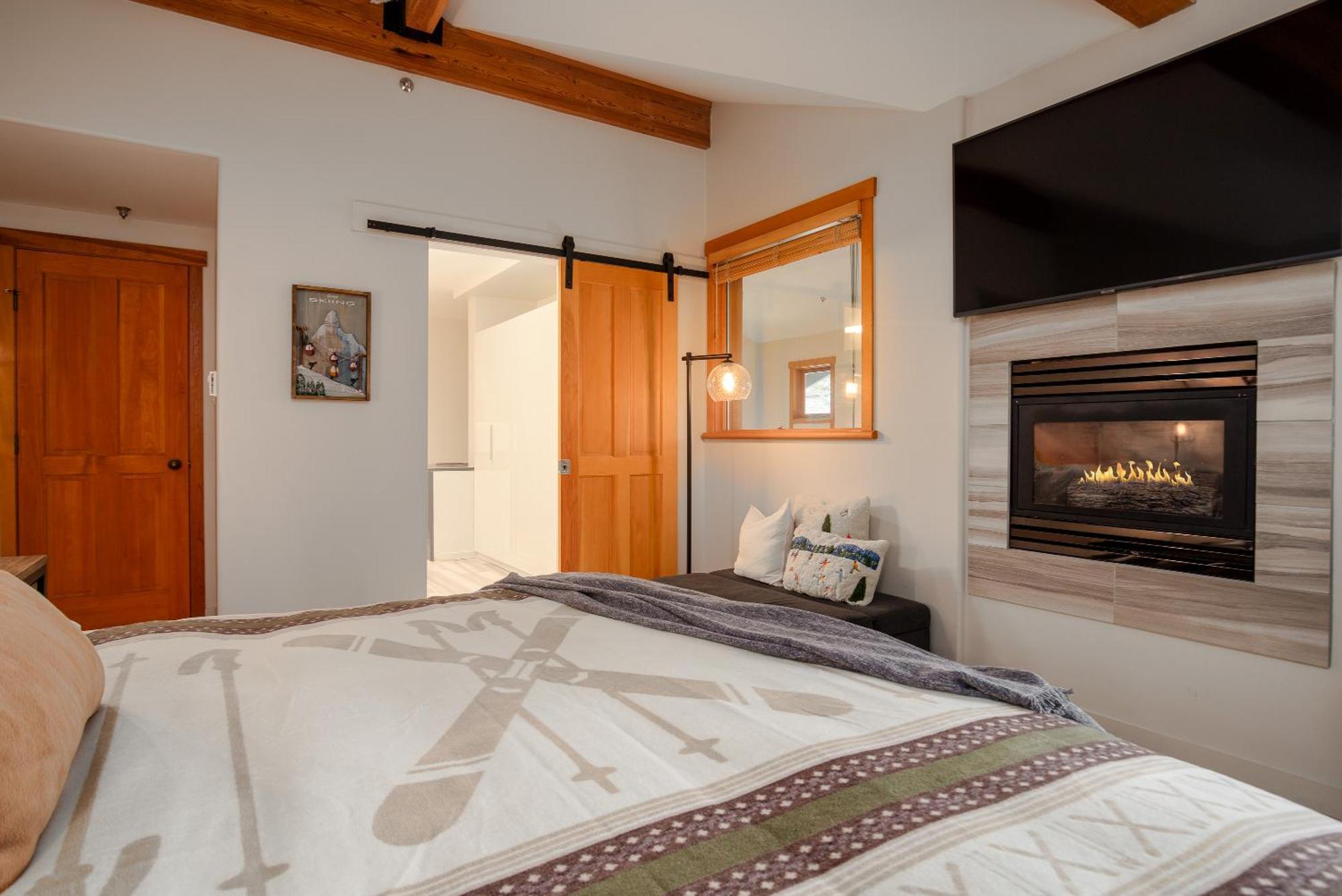Luxury Mountain Retreat With Private Hot Tub By Harmony *