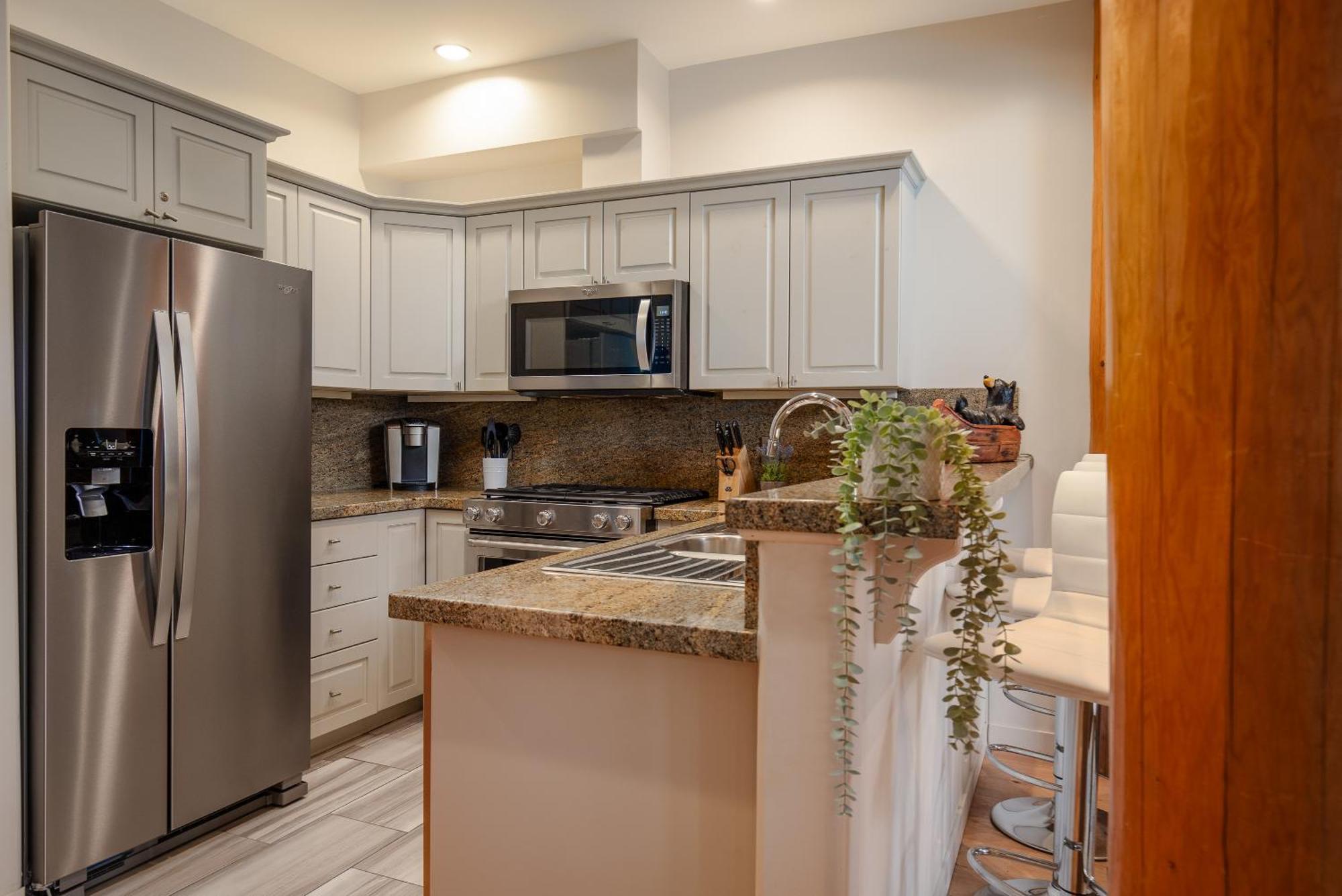 Luxury Mountain Retreat With Private Hot Tub By Harmony Holiday home Whistler