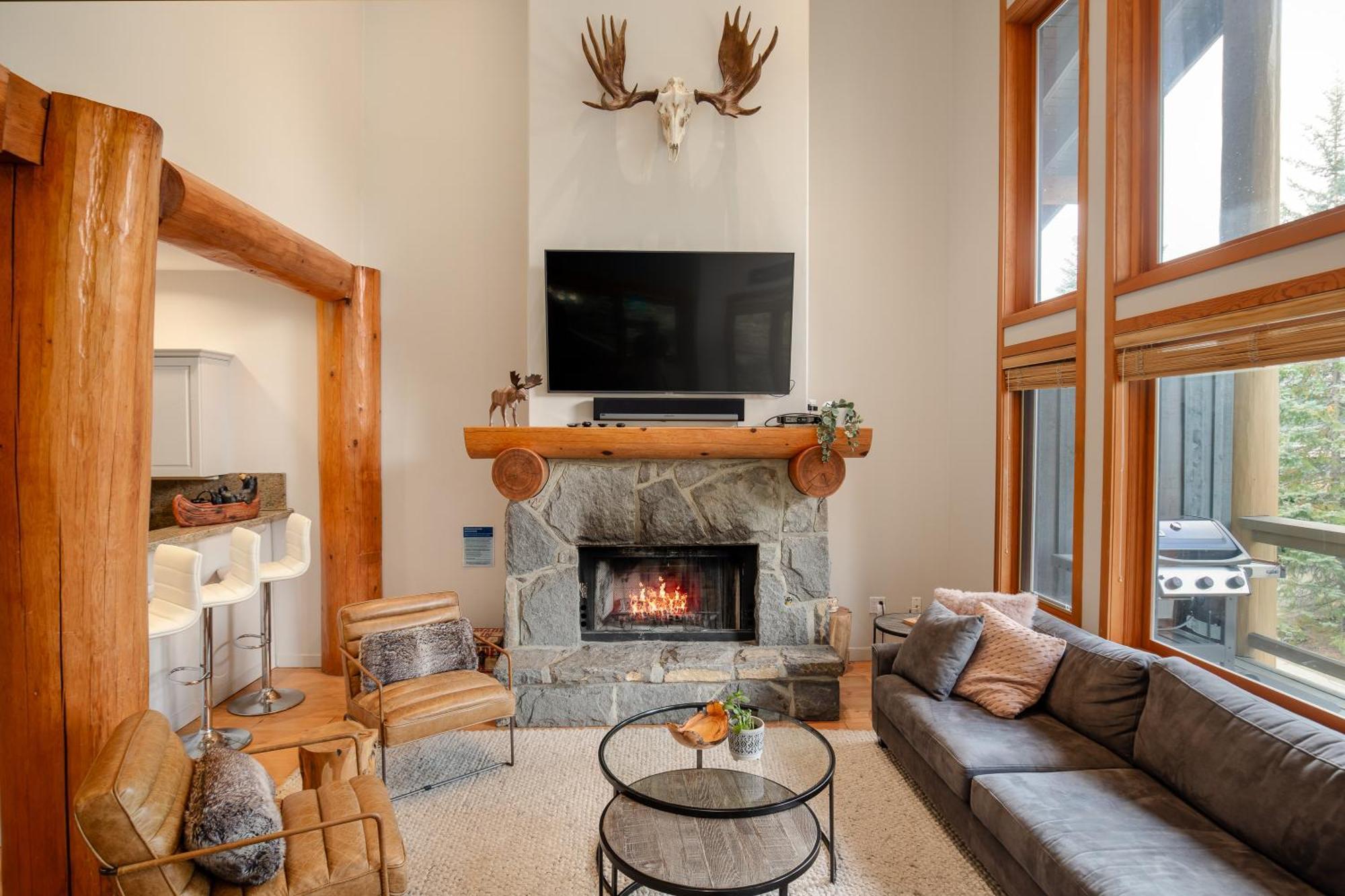 Luxury Mountain Retreat With Private Hot Tub By Harmony *