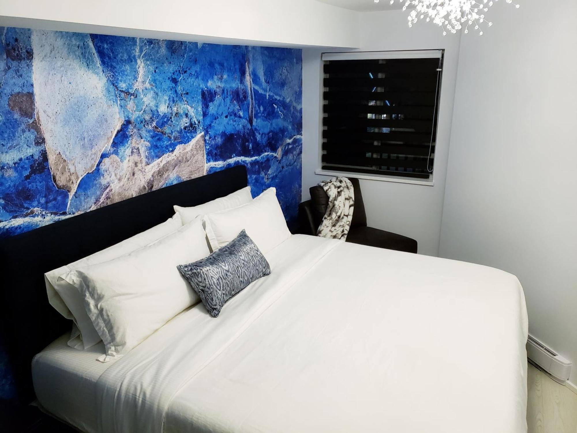 Apartment Upscale Modern Whistler
