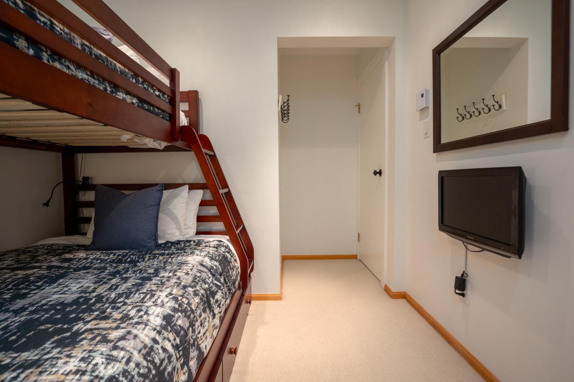 Holiday home In Out 3br Townhome In Creekside By Harmony Whistler