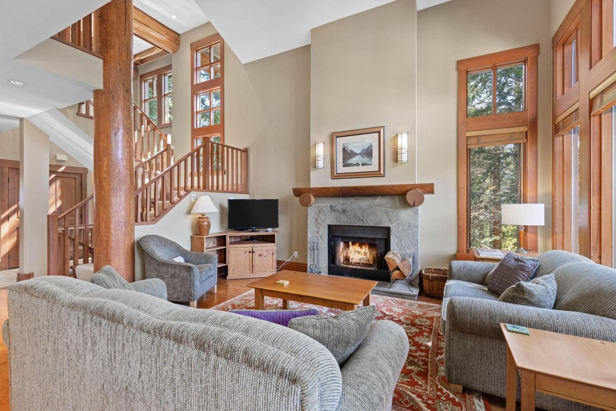 Holiday home Taluswood The Heights 17 | Access Townhome With Private Hot Tub, & Scenic Views