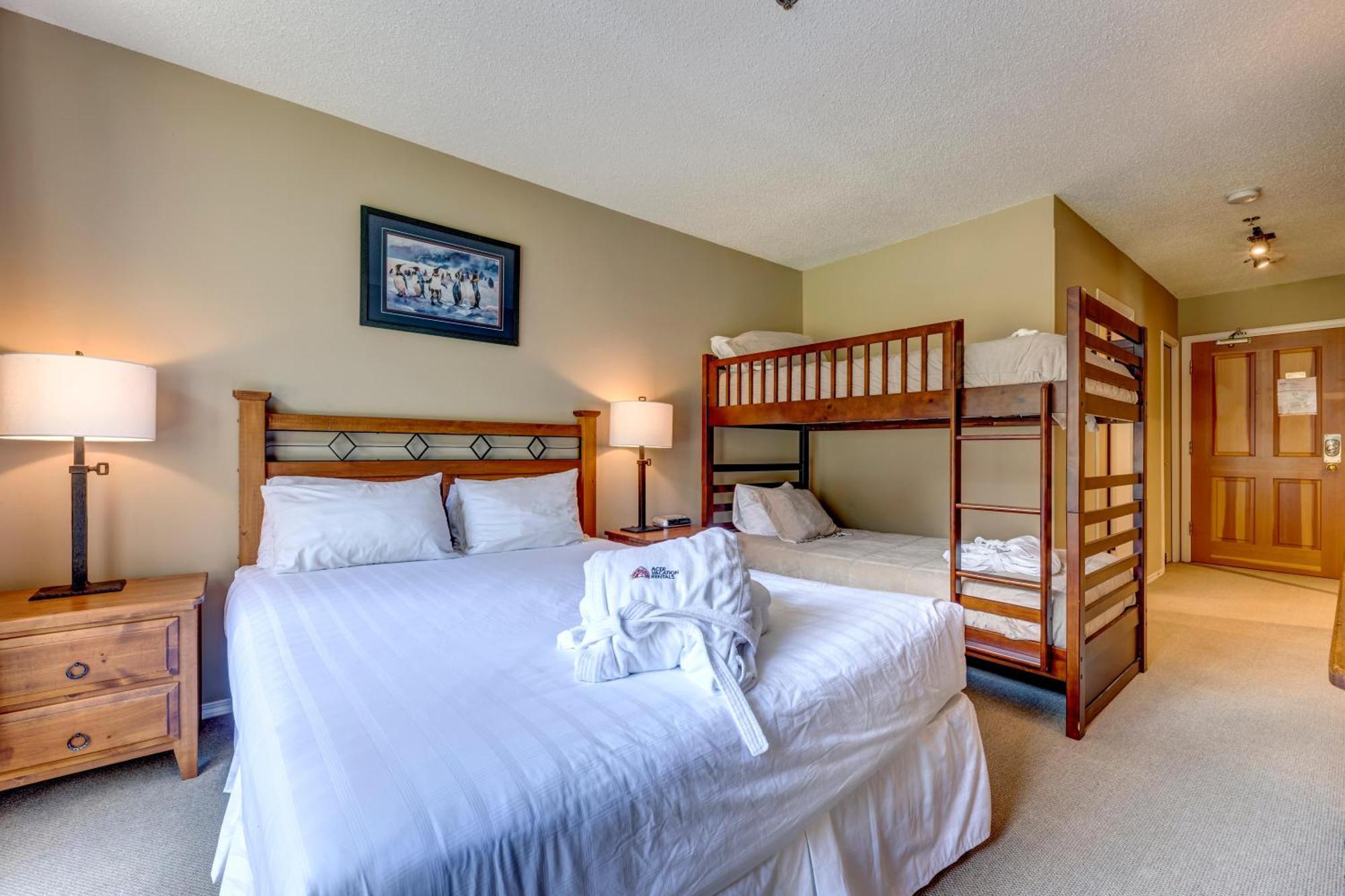 Greystone 202 Ski-in Out Whistler